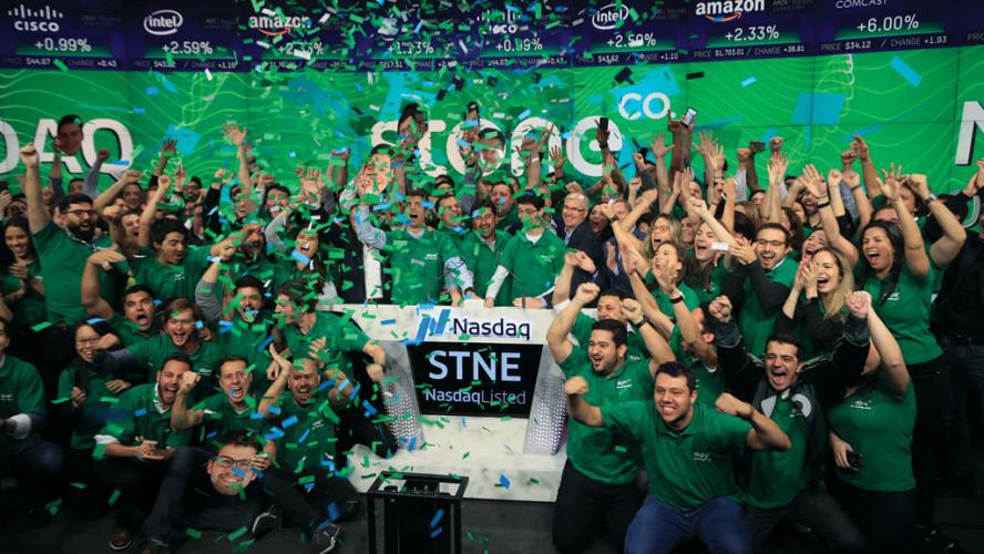 Equipe da Stone comemora o IPO na Nasdaq